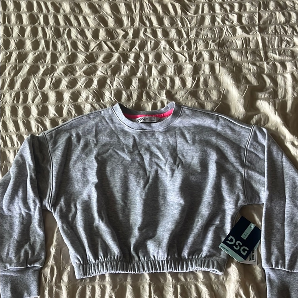 DSG Heather Gray Cropped Pullover